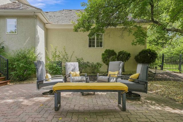 9486 Olympia Drive, Eden Prairie, MN 55347
