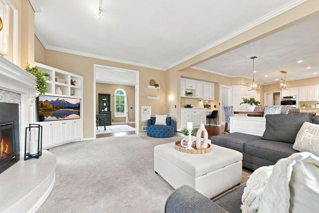 9486 Olympia Drive, Eden Prairie, MN 55347