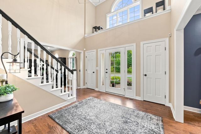 9486 Olympia Drive, Eden Prairie, MN 55347