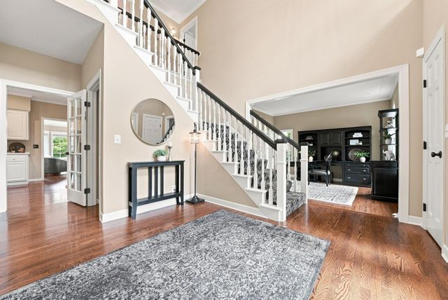 9486 Olympia Drive, Eden Prairie, MN 55347