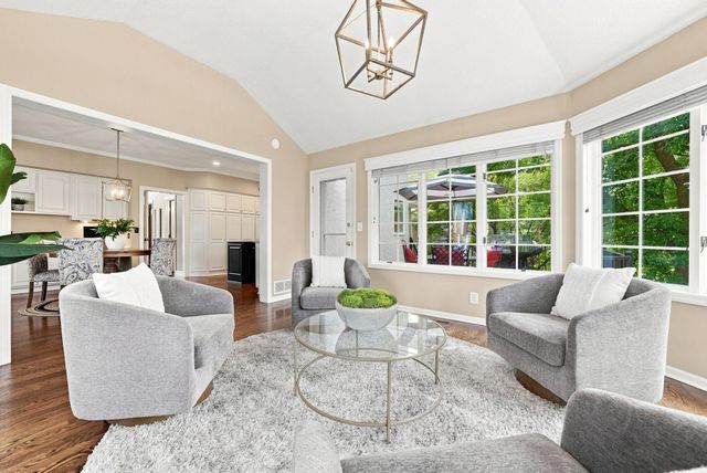 9486 Olympia Drive, Eden Prairie, MN 55347