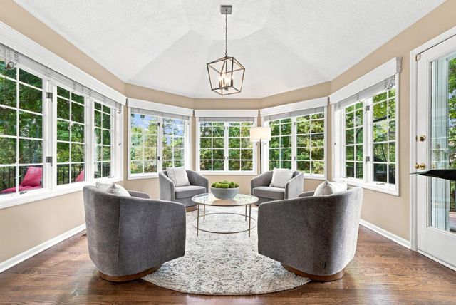 9486 Olympia Drive, Eden Prairie, MN 55347