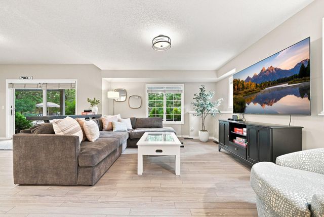 9486 Olympia Drive, Eden Prairie, MN 55347