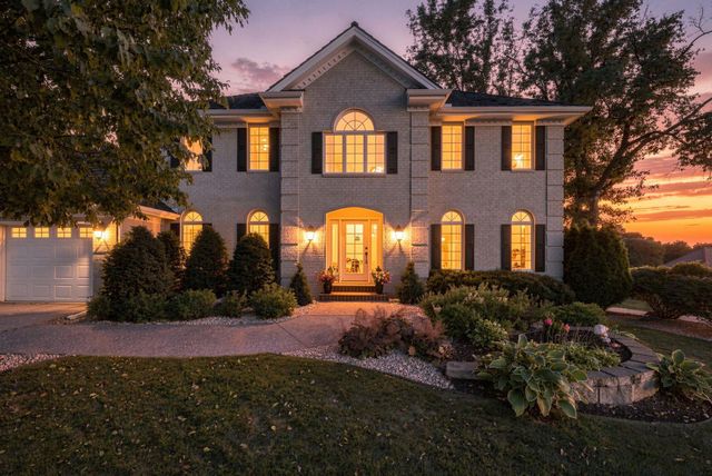 9486 Olympia Drive, Eden Prairie, MN 55347