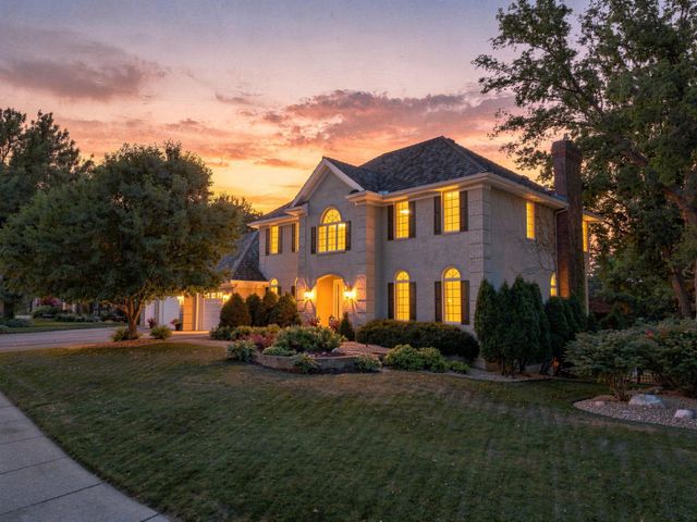 9486 Olympia Drive, Eden Prairie, MN 55347