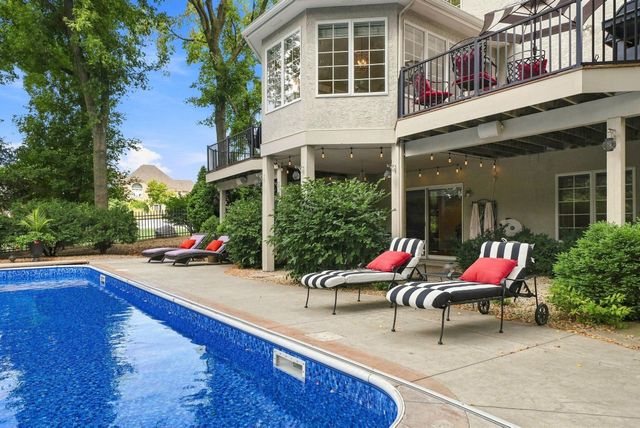 9486 Olympia Drive, Eden Prairie, MN 55347