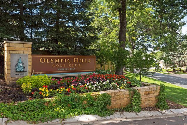 9486 Olympia Drive, Eden Prairie, MN 55347