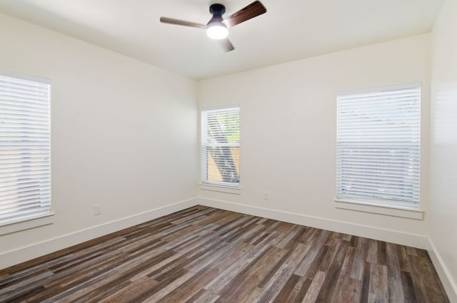 105 Anderson Street, Burleson, TX 76028