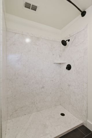 105 Anderson Street, Burleson, TX 76028