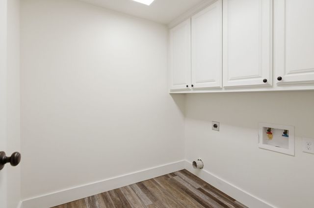 105 Anderson Street, Burleson, TX 76028