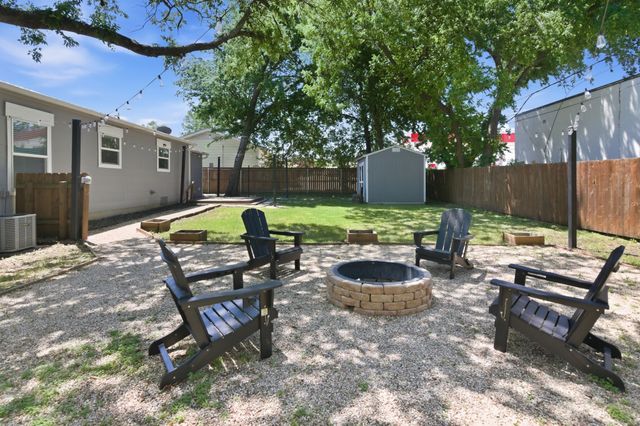 105 Anderson Street, Burleson, TX 76028