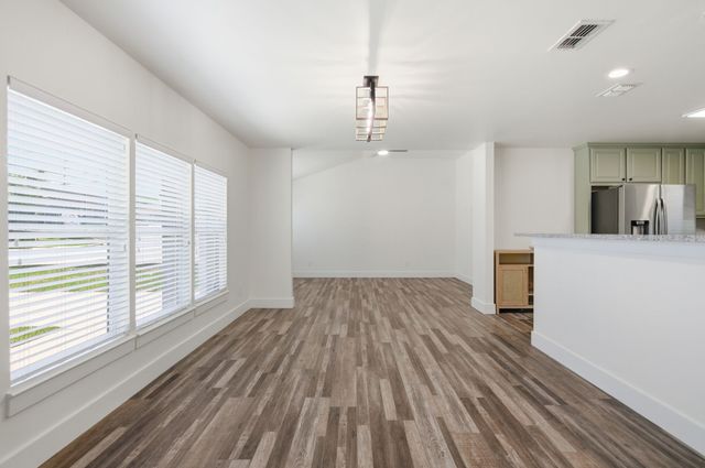 105 Anderson Street, Burleson, TX 76028