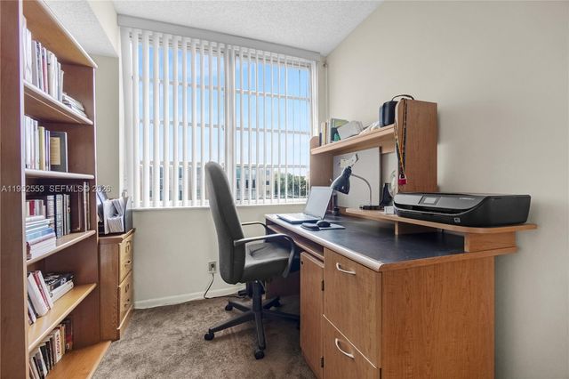 7740 NW 50th St 408, Lauderhill, FL 33351