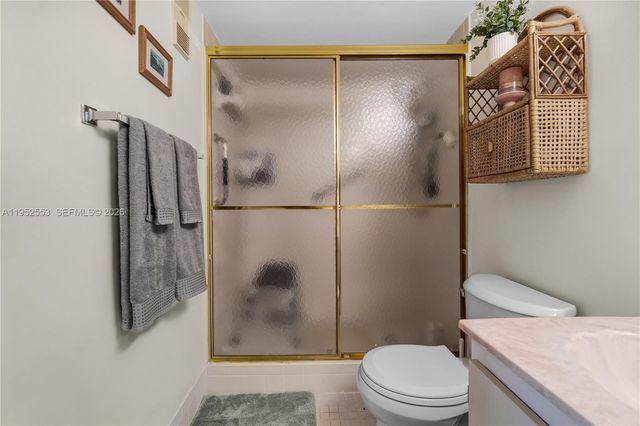 7740 NW 50th St 408, Lauderhill, FL 33351