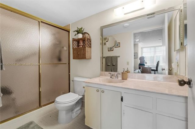 7740 NW 50th St 408, Lauderhill, FL 33351