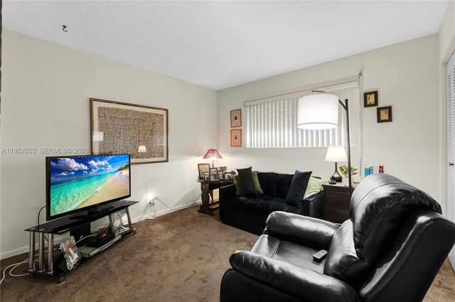 7740 NW 50th St 408, Lauderhill, FL 33351