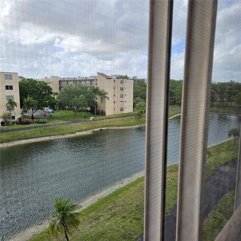 7740 NW 50th St 408, Lauderhill, FL 33351