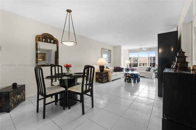 7740 NW 50th St 408, Lauderhill, FL 33351