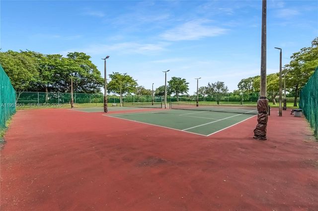 7740 NW 50th St 408, Lauderhill, FL 33351