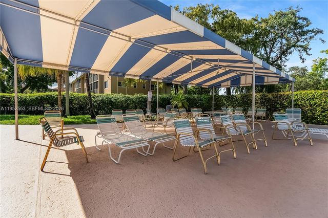 7740 NW 50th St 408, Lauderhill, FL 33351