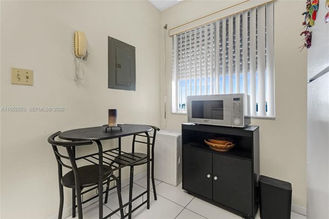 7740 NW 50th St 408, Lauderhill, FL 33351