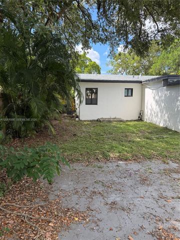 1621 SW 11th Court, Fort Lauderdale, FL 33312