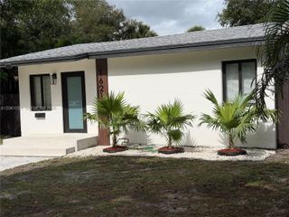 1621 SW 11th Court, Fort Lauderdale, FL 33312