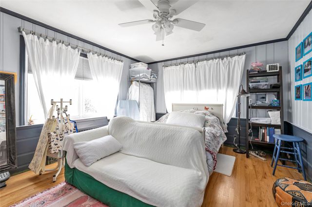 376 1st Street, Mineola, NY 11501