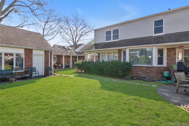 376 1st Street, Mineola, NY 11501