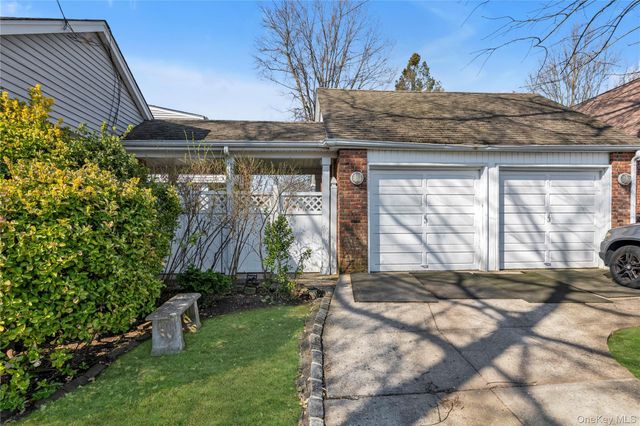 376 1st Street, Mineola, NY 11501