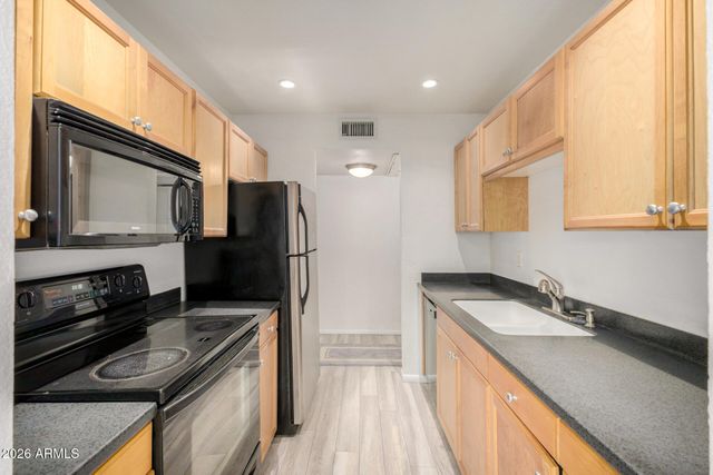 7550 N 12TH Street 146, Phoenix, AZ 85020