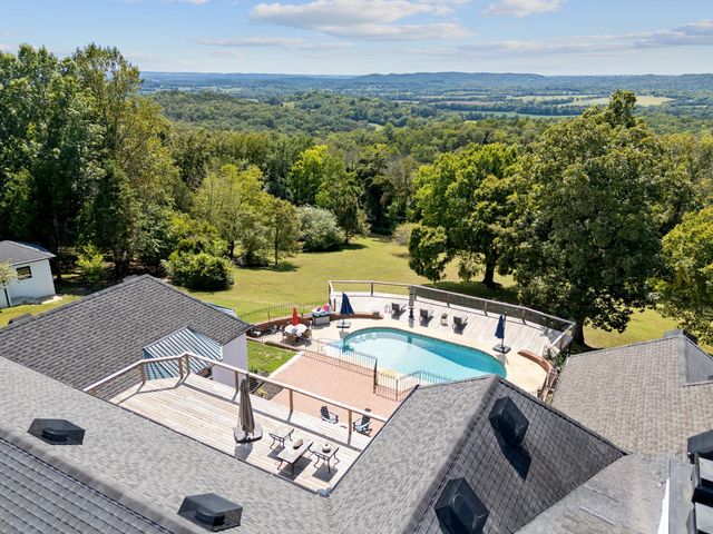 2512 Lewisburg Hwy, Fayetteville, TN 37334