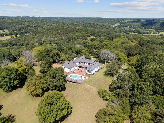 2512 Lewisburg Hwy, Fayetteville, TN 37334