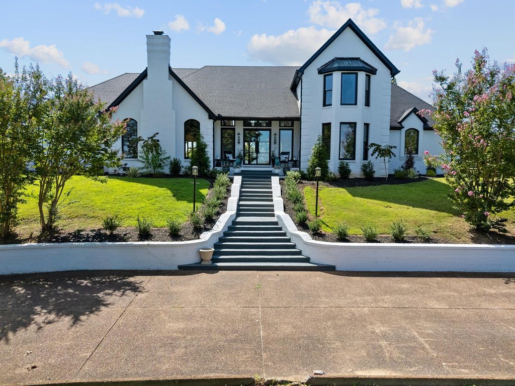 2512 Lewisburg Hwy, Fayetteville, TN 37334