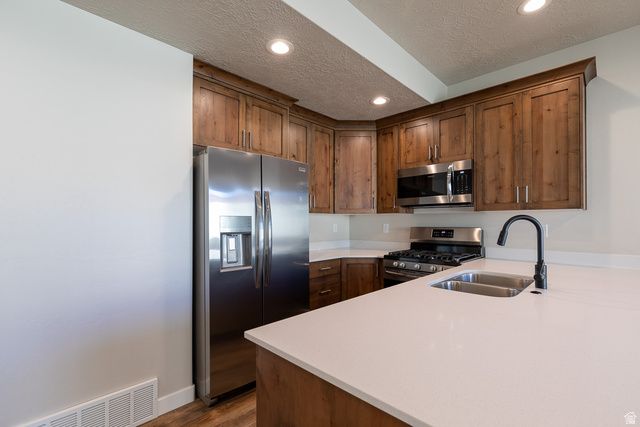 308 N N CANTERBURY WAY, Clearfield, UT 84015