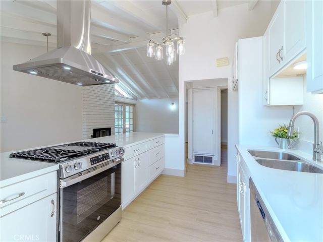 5247 Monterey Road, Riverside, CA 92506