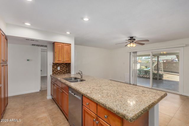 6815 S JUNIPER Street, Tempe, AZ 85283