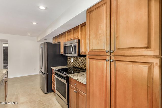 6815 S JUNIPER Street, Tempe, AZ 85283