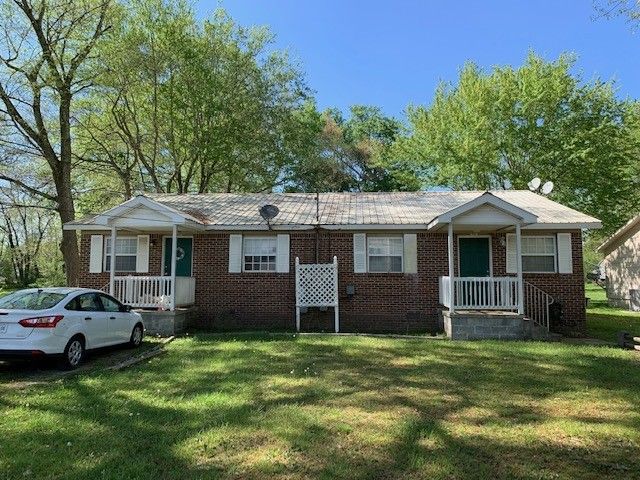 409 E Moore St, Tullahoma, TN 37388