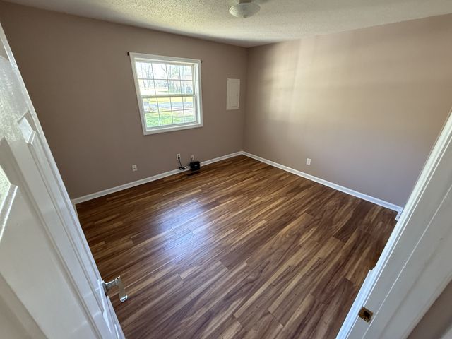 409 E Moore St, Tullahoma, TN 37388