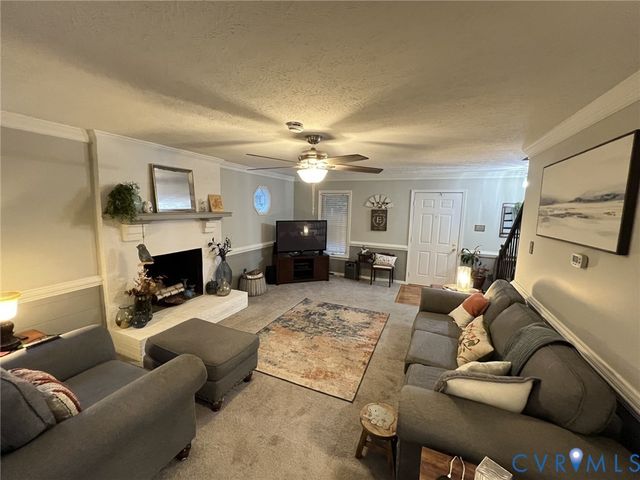 8336 Devils Den Ln, Mechanicsville, VA 23111