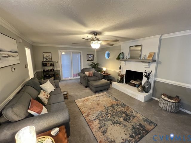 8336 Devils Den Ln, Mechanicsville, VA 23111