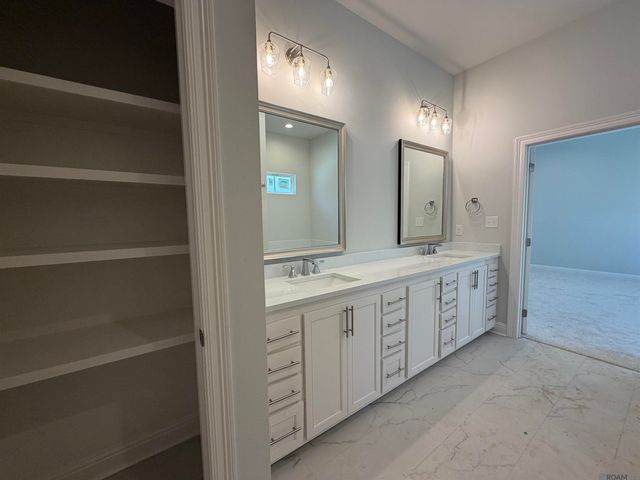 220 Fosters Way, Thibodaux, LA 70301