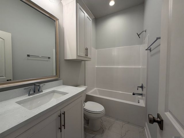 220 Fosters Way, Thibodaux, LA 70301