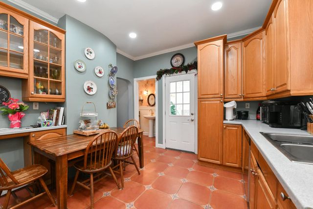 144 STUYVESANT AVE, Kearny, NJ 07032