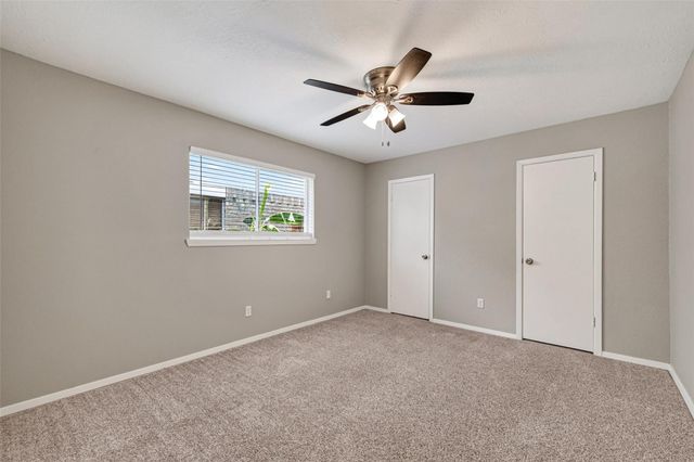 16614 Blackhawk Boulevard, Friendswood, TX 77546