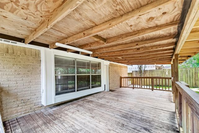 16614 Blackhawk Boulevard, Friendswood, TX 77546