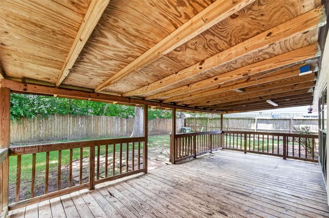 16614 Blackhawk Boulevard, Friendswood, TX 77546