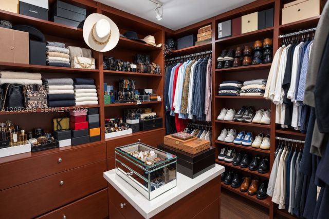 705 Bella Vista Ave, Coral Gables, FL 33156