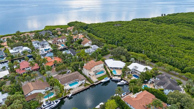 705 Bella Vista Ave, Coral Gables, FL 33156